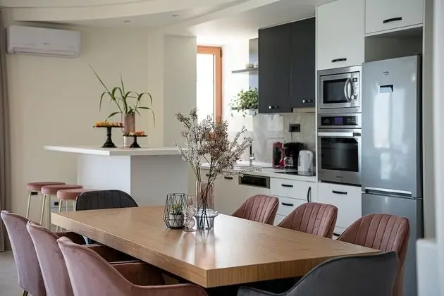 Apart Daire, Deniz Manzaralı, Denize Sıfır