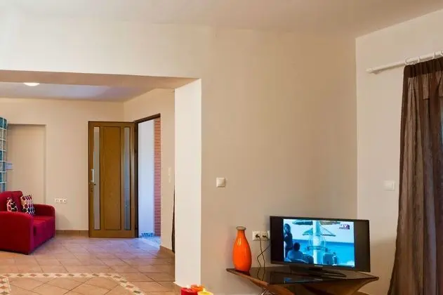 Standard Dağ Evi, 2 Yatak Odası, Havuz Kullanımı