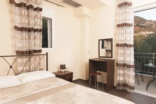 Tek Büyük Yataklı Oda, Balkon