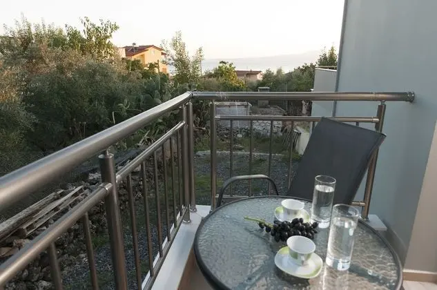 Tek Büyük Yataklı Oda, Balkon