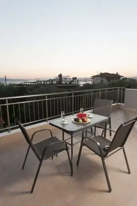 Üç Kişilik Oda