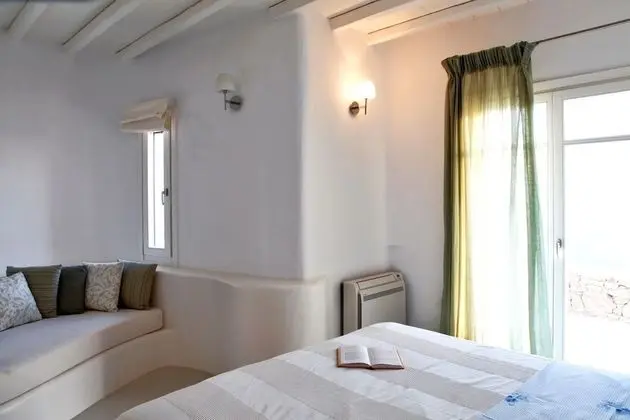 Villa, 5 Yatak Odası, Plaj Manzaralı, Denize Sıfır