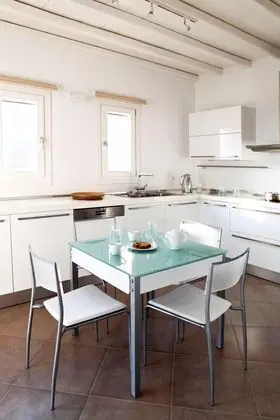 Villa, 5 Yatak Odası, Plaj Manzaralı, Denize Sıfır