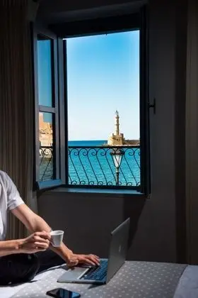Deluxe room with Sea View and Balcony