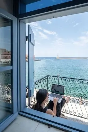 Deluxe room with Sea View and Balcony