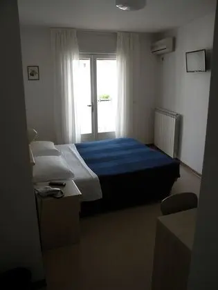 Tek Büyük veya İki Ayrı Yataklı Oda, Balkon