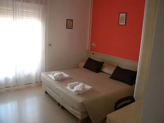 Tek Büyük veya İki Ayrı Yataklı Oda, Balkon