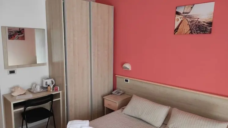 Tek Büyük veya İki Ayrı Yataklı Oda, Balkon
