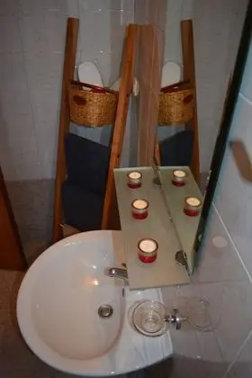Apart Daire, Havuz Manzaralı