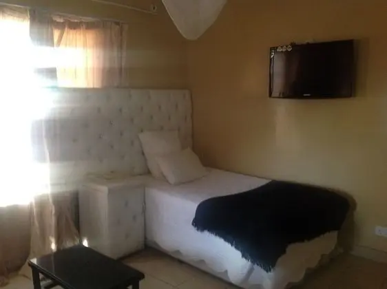 Premium Tek Büyük Yataklı Oda