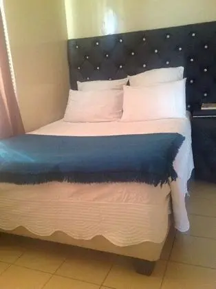 Premium Tek Büyük Yataklı Oda