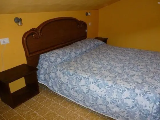 Tek Büyük Yataklı Oda, Ortak Banyo