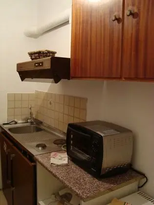 Üç Kişilik Oda, Balkon, Havuz Manzaralı