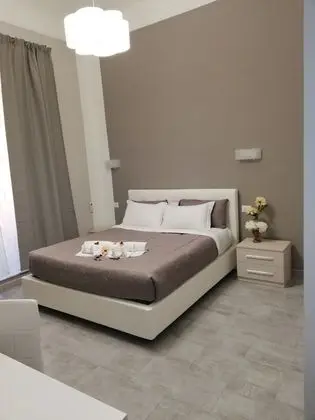 Standard Tek Büyük Yataklı Oda