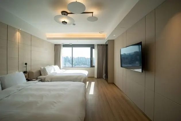 Deluxe Family Double Room
