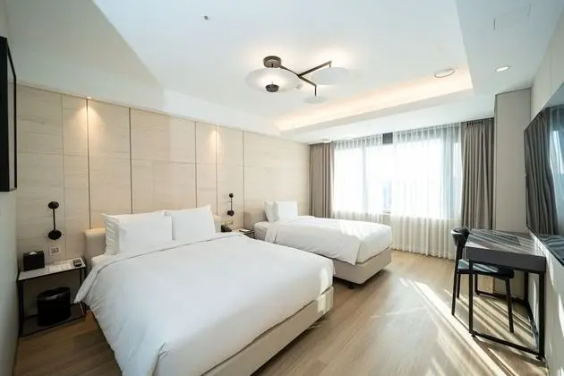 Deluxe Family Twin Room