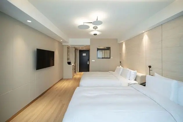 Deluxe Family Twin Room