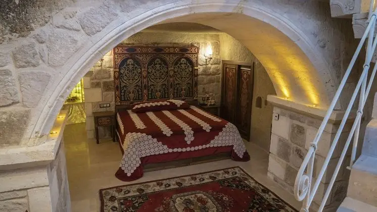 Grand Cave Suite