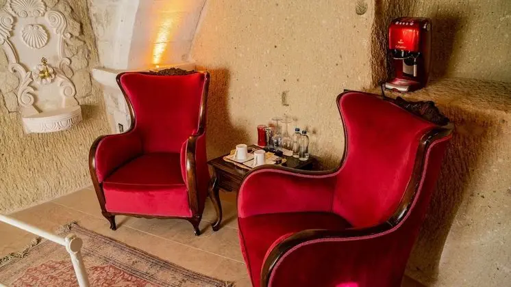 Grand Cave Suite