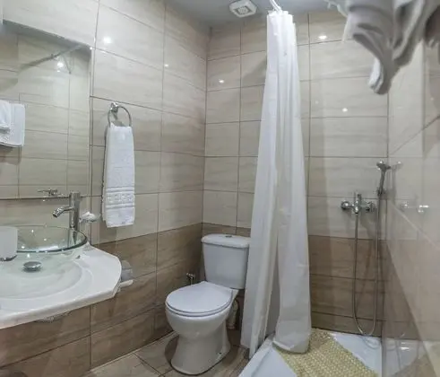 Deluxe Üç Kişilik Oda, Özel Banyo