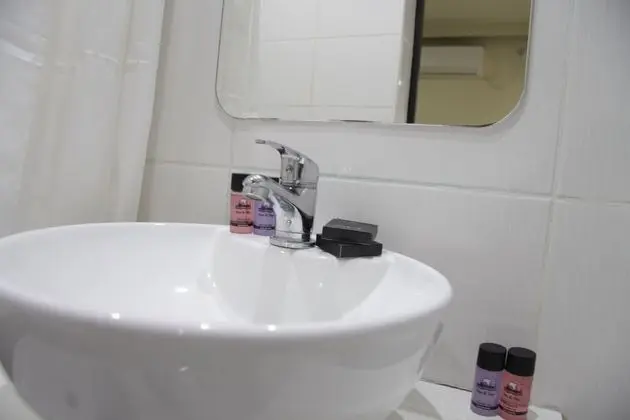 Tek Büyük veya İki Ayrı Yataklı Oda, Özel Banyo