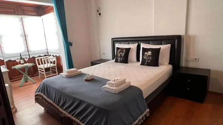 Cumbalı Oda, Kara Manzaralı