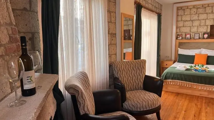 Cumbalı Oda, Kara Manzaralı