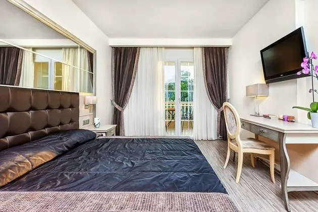 1 Çift Kişilik Veya 2 Tek Kişilik Yatak Garden View