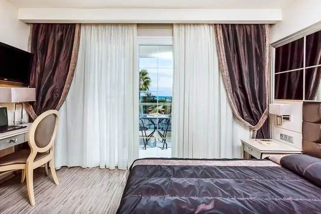 1 Çift Kişilik Veya 2 Tek Kişilik Yatak Garden View