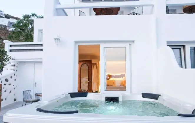 Süit, Sıcak Su Havuzu, Deniz Manzaralı (Terrace, 4 Adults)