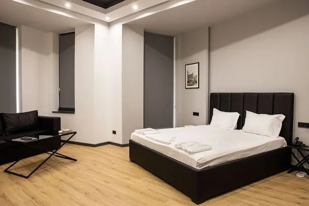 Basic Tek Büyük Yataklı Oda