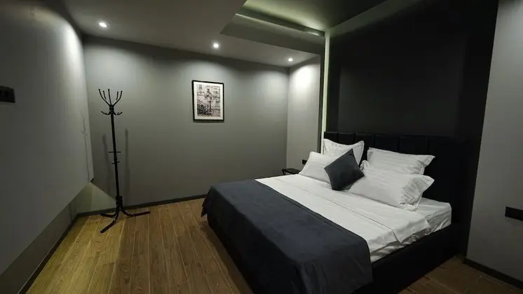 Standard Tek Büyük Yataklı Oda