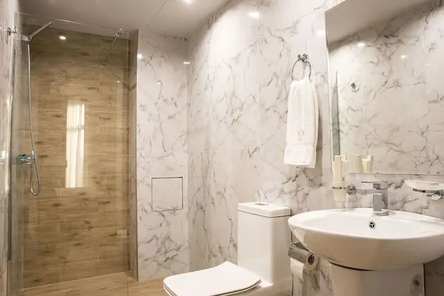 Tek Büyük Yataklı Oda, Dağ Manzaralı