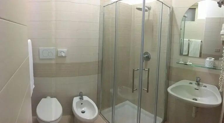 Standard Tek Büyük veya İki Ayrı Yataklı Oda