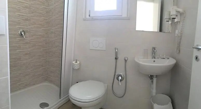 Standard Üç Kişilik Oda