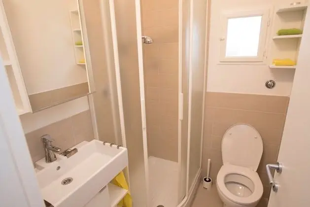Basic Apart Daire, 4 Yatak Odası