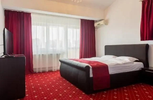 Büyük Yataklı Tek Kişilik Oda