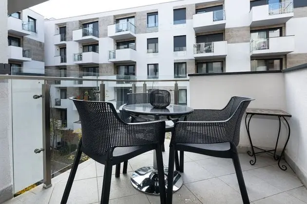 Deluxe Stüdyo, 1 Büyük (Queen) Boy Yatak