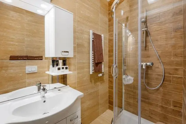 Deluxe Stüdyo, 1 Büyük (Queen) Boy Yatak