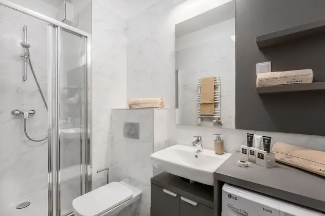 Deluxe Stüdyo, 1 Büyük (Queen) Boy Yatak