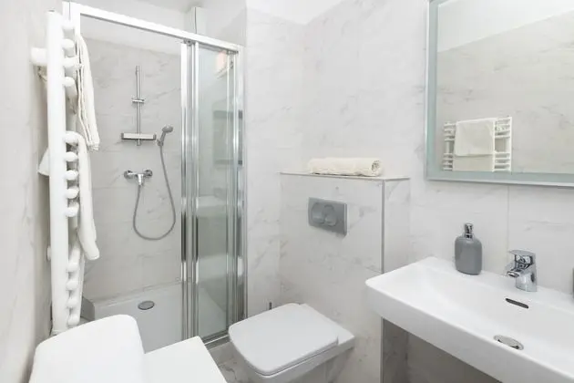 Deluxe Stüdyo, 1 Büyük (Queen) Boy Yatak