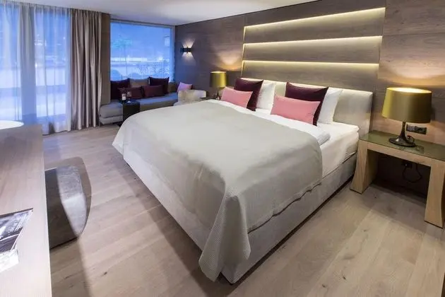 Junior Suit Standard