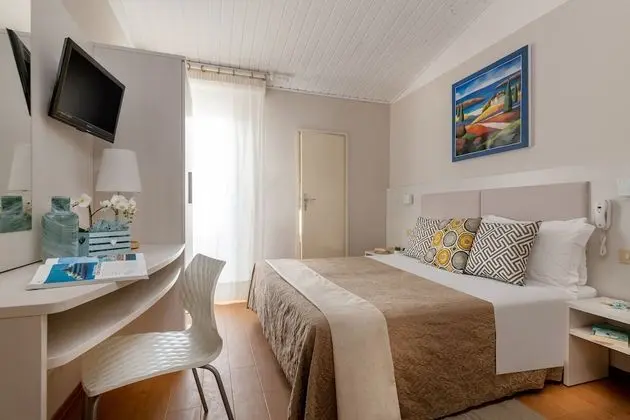 Standard Tek Büyük veya İki Ayrı Yataklı Oda