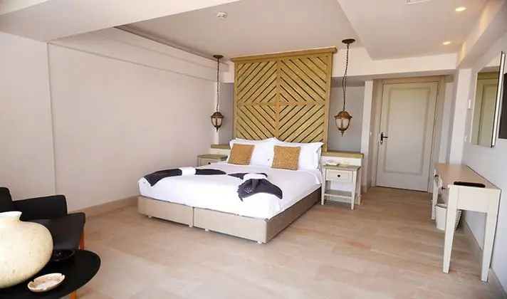 Deluxe Family Suite