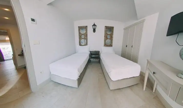 Deluxe Family Suite