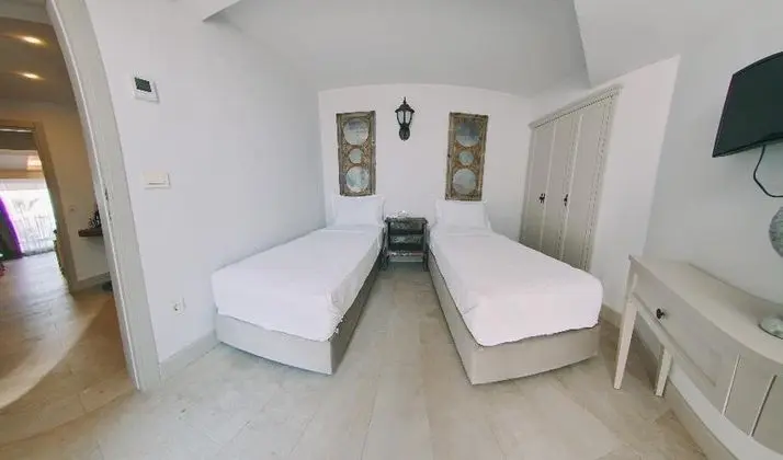 Deluxe Family Suite