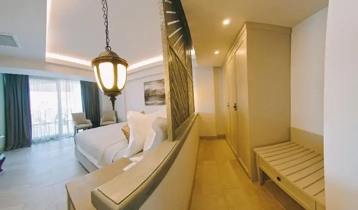 Deluxe Family Suite