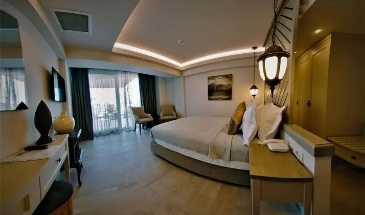 Deluxe Family Suite