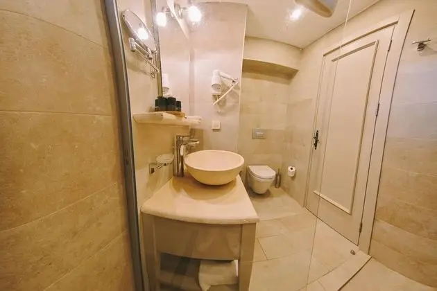 Deluxe Family Suite