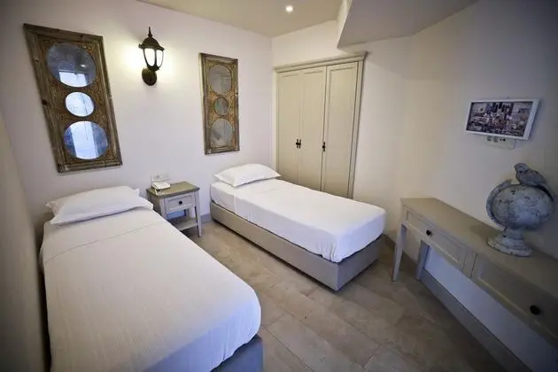 Deluxe Family Suite